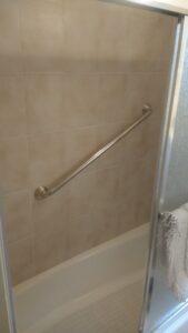 grab bar in bath