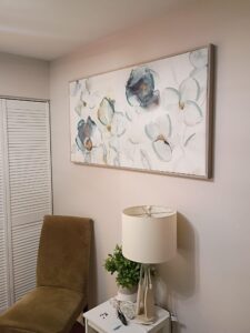 picture hanging services 